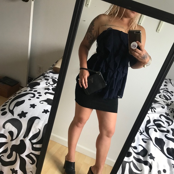 CINCH WAIST RUFFLE STRAPLESS TOP - Picture 4 of 5